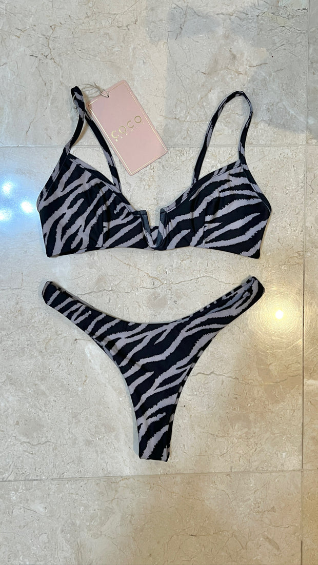 Scarlett Bikini Top | Zebra
